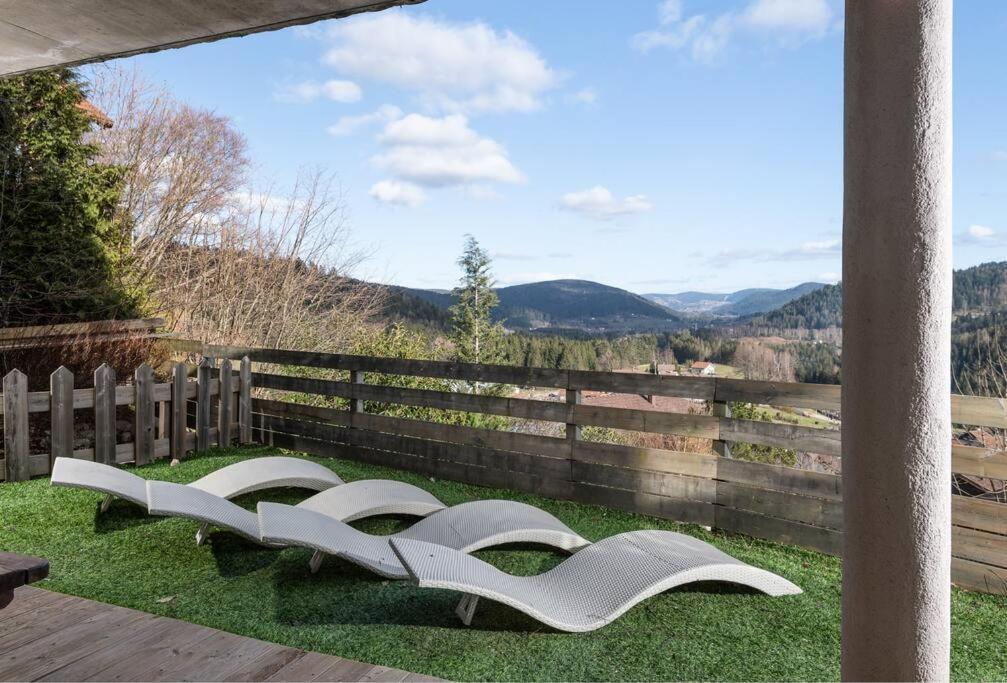 Luxueux Chalet Avec Vue Sur Les Pistes Et Le Hohneck Le Tholy Exteriör bild